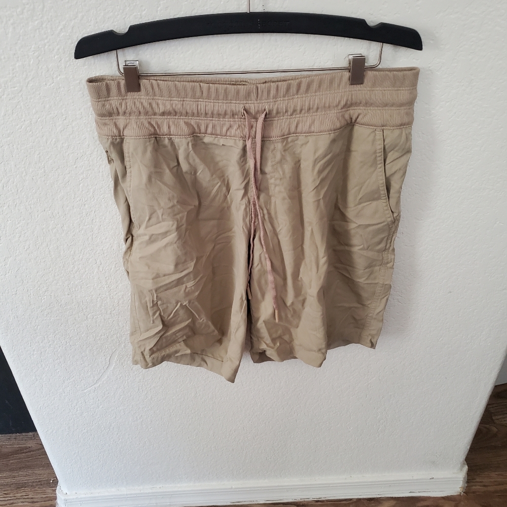 Northface shorts beige